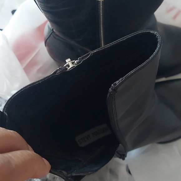 Size 9M Steve Madden leather Chunky Heel Boots - Picture 3 of 4